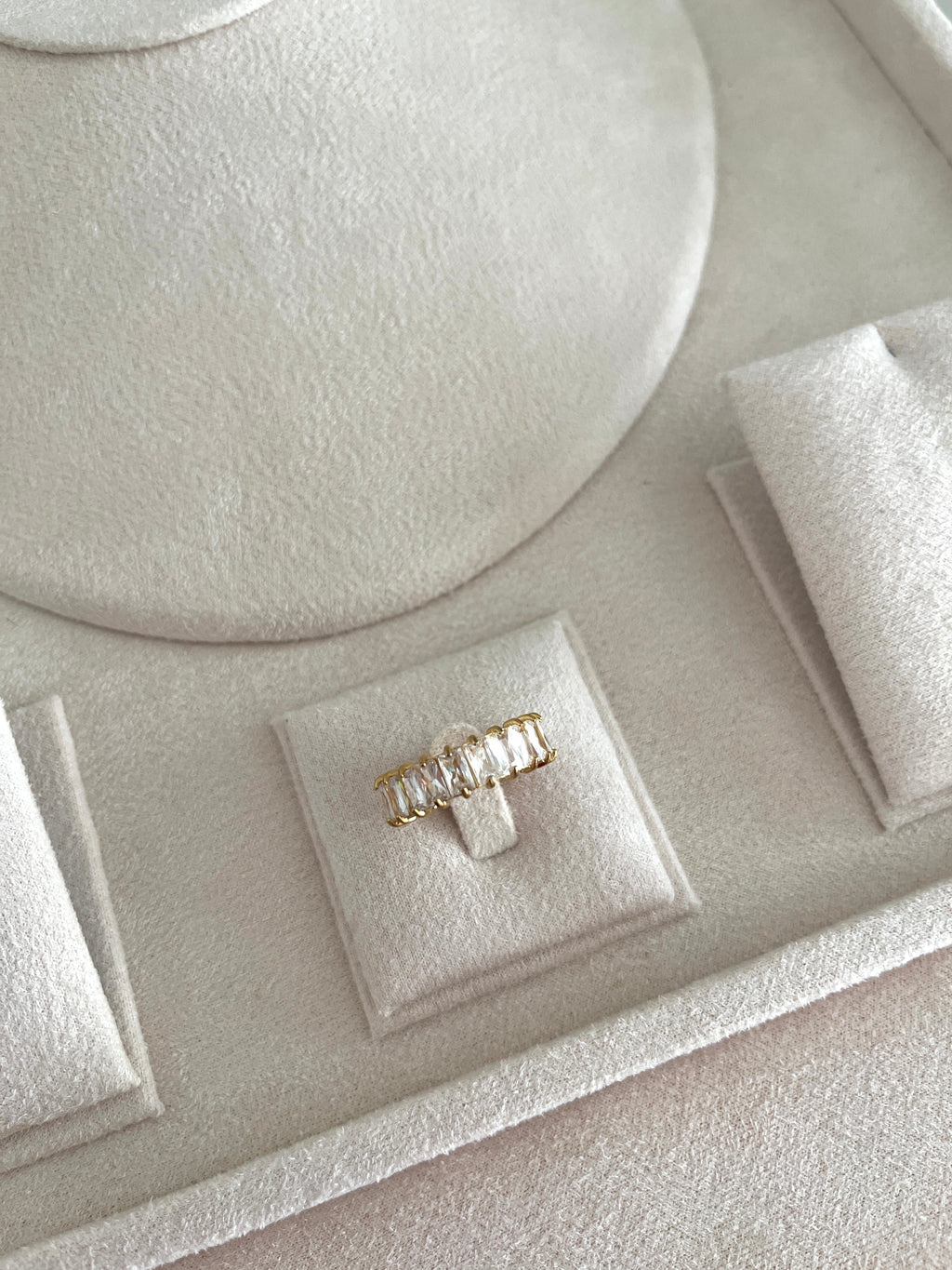 Amara Ring