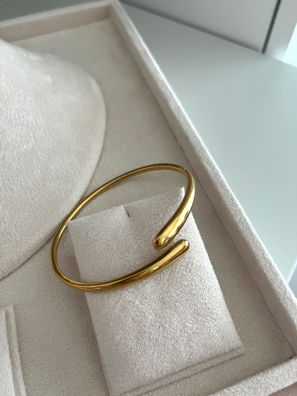 Unity Bangle Gold