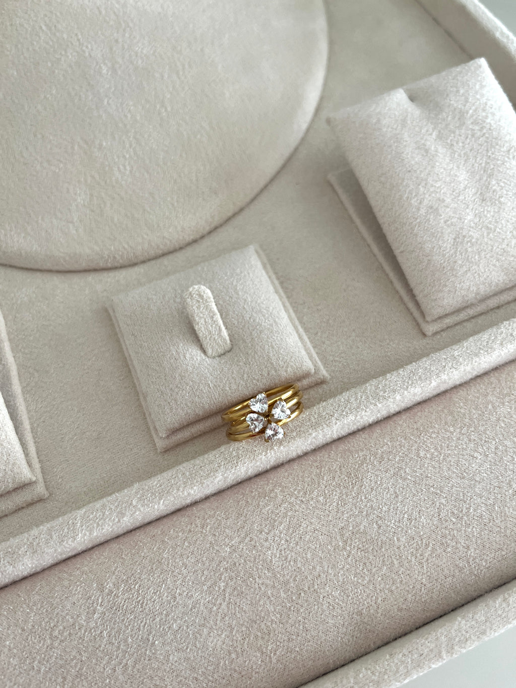 Quatro set Crystal Clover Rings