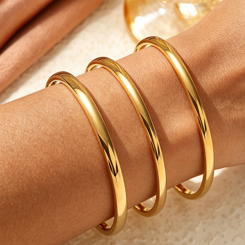 Amelia Bangle