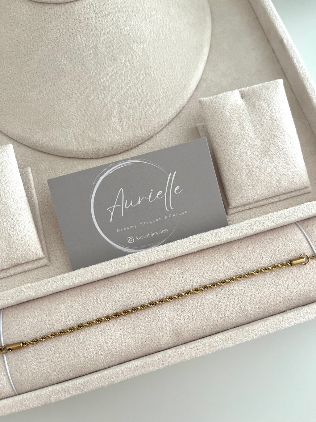 Timeless || Bracelet