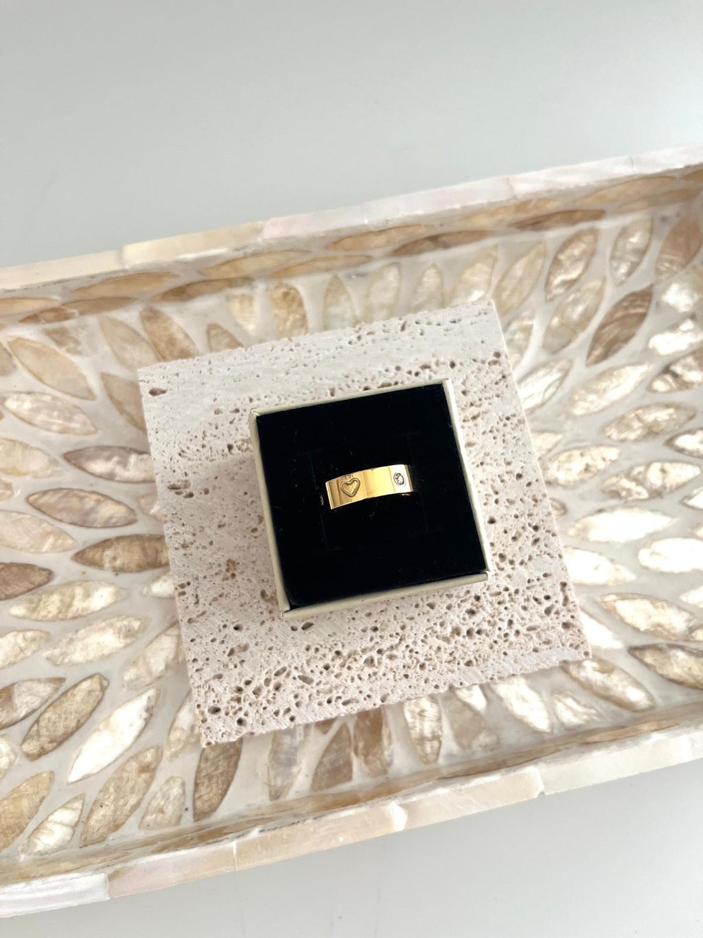 Gold Classy Heart ring