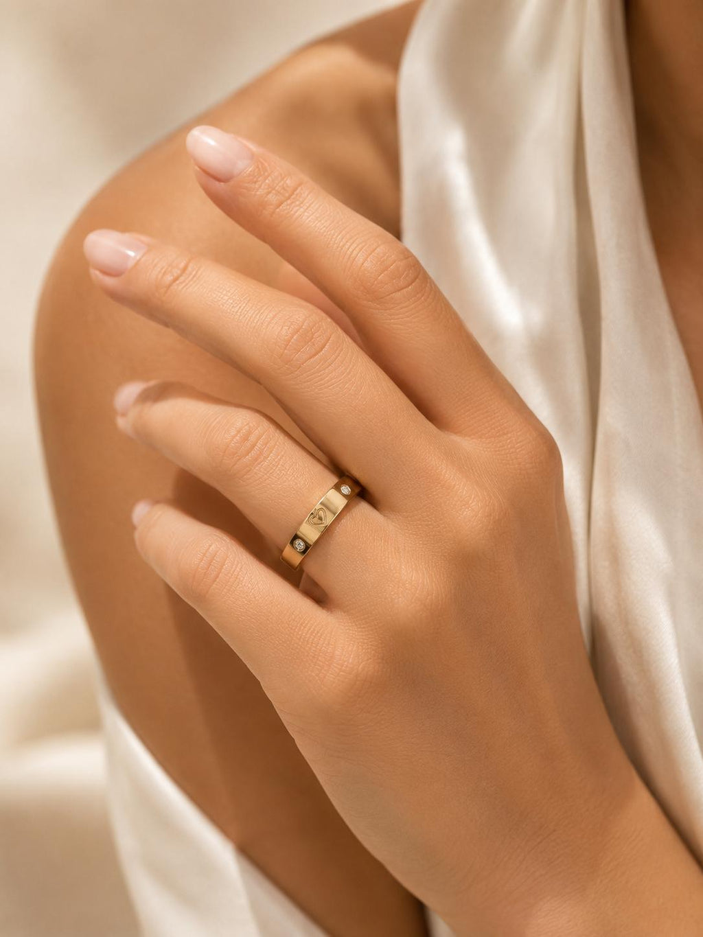 Gold Classy Heart ring