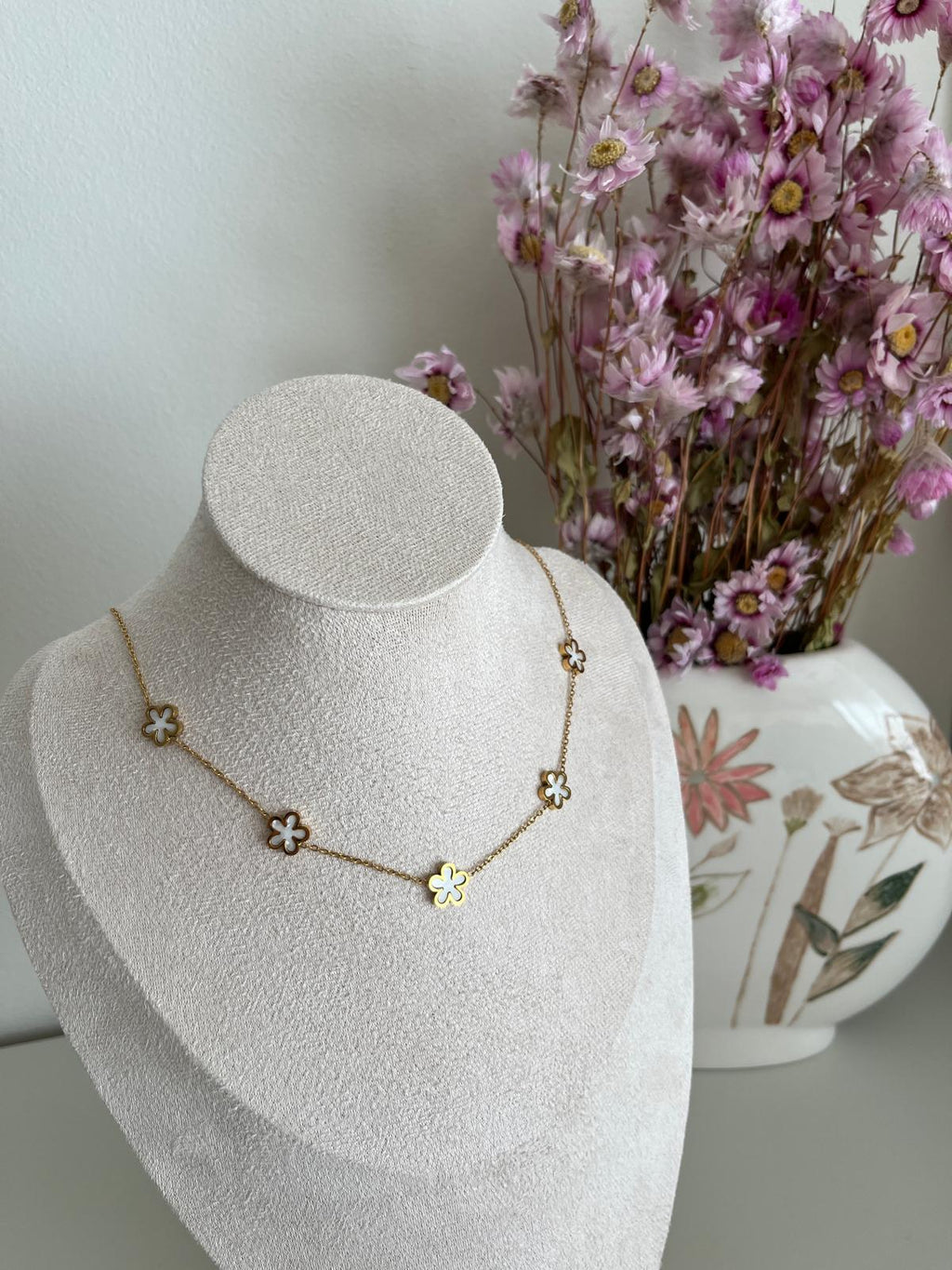 White Flower Necklace