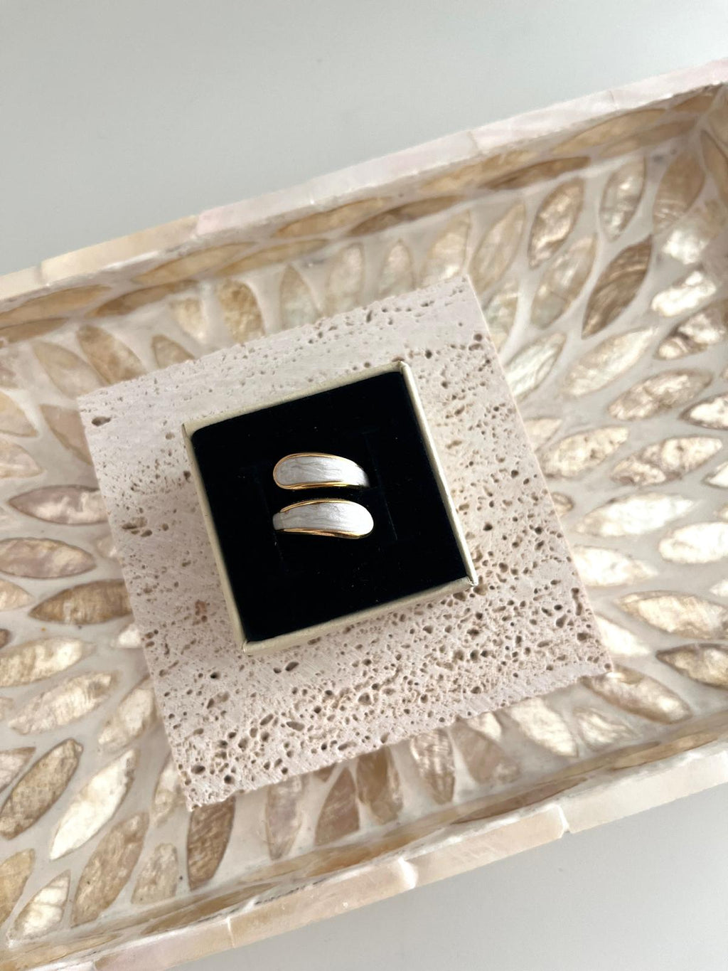 Glow ring
