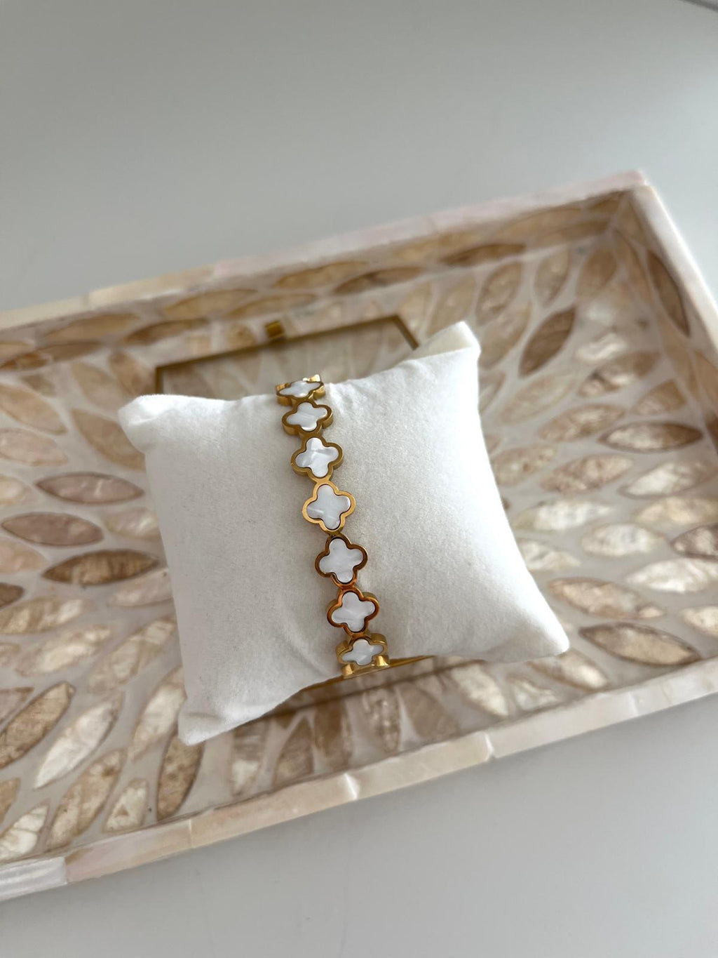 Clover luxe white bangle
